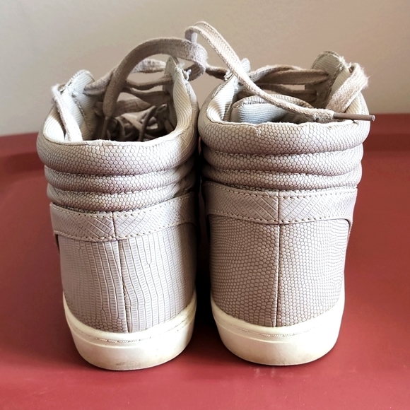 Women's sneakers - Picture 4 of 9